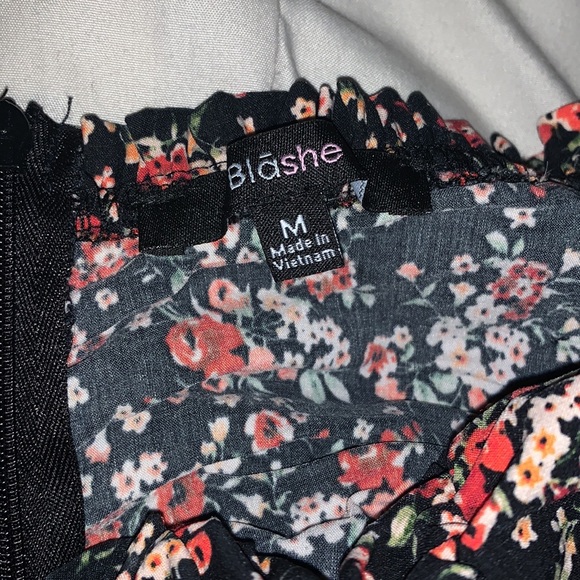 FLORAL RUCHED DRESS‼️ - Picture 4 of 8